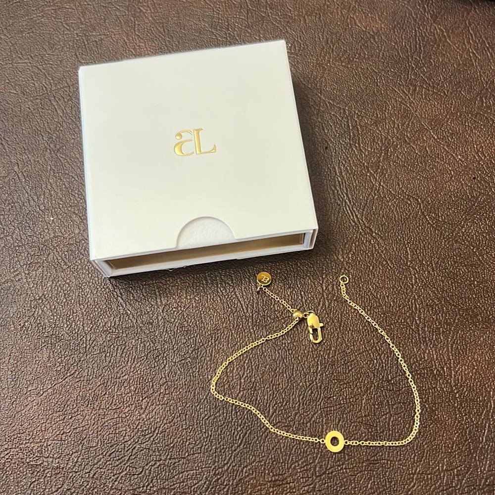 Abbot Lyon letter O adjustable bracelet - Picture 2 of 3